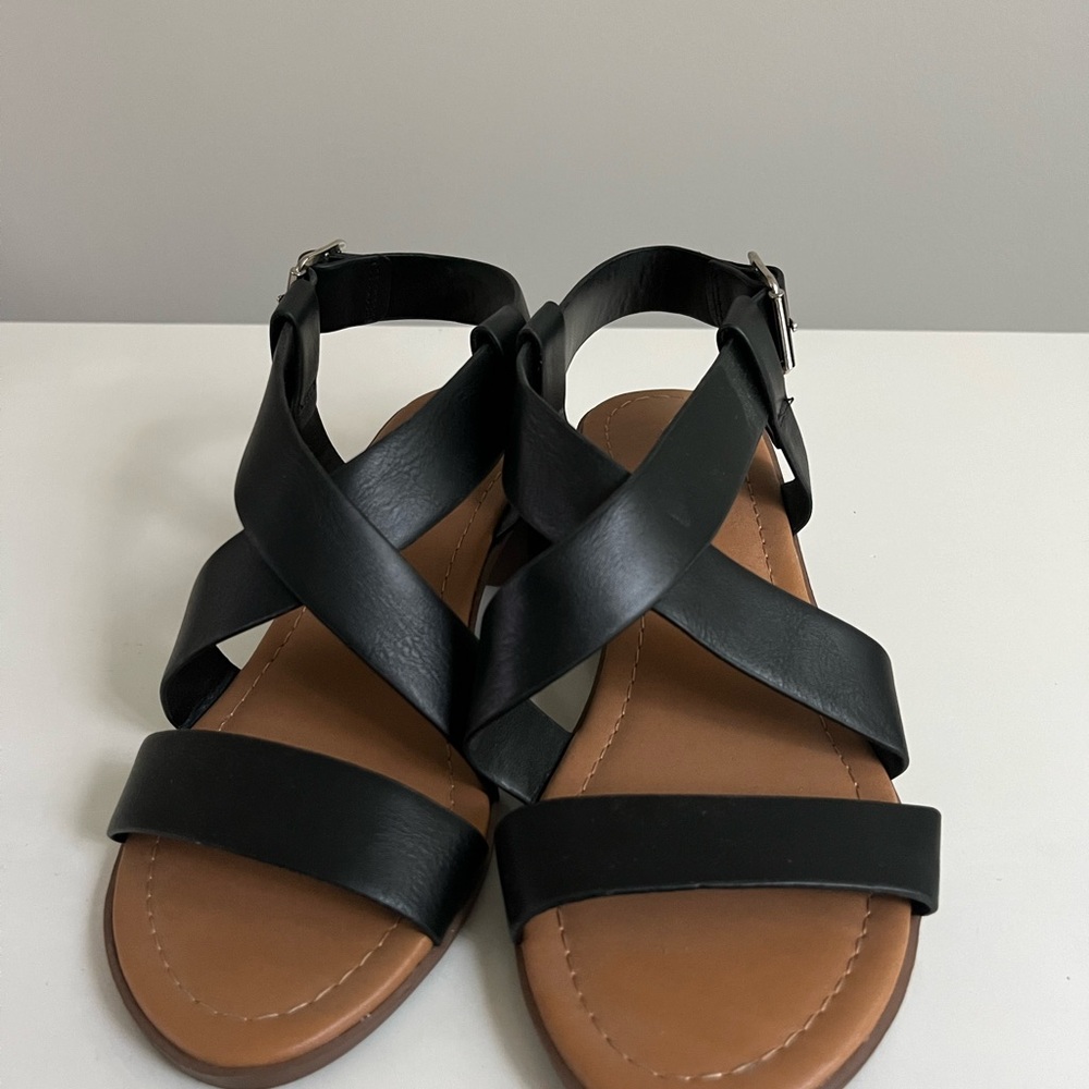 NWOT Never Worn Women's Size 7 Cityclassified Black 1" Block Heel Sandal - Picture 5 of 11